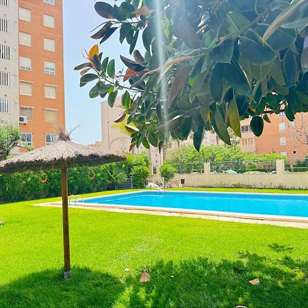 Estudio Con Piscina Аликанте Екстериор снимка